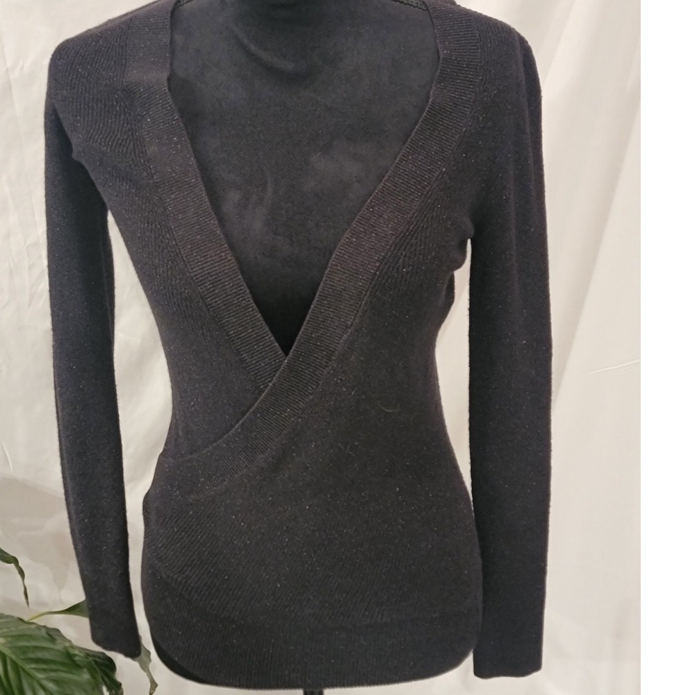 White House‎ Black Market Black Metallic Wrap V-Neck Sweater XXS Long Sleeve